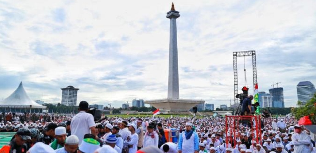 Sejarah Jumat Sebagai Hari Demo Pemakzulan Pemimpin